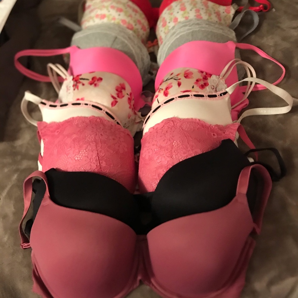 🛑 SOLD 🛑 Victoria’s Secret Bras